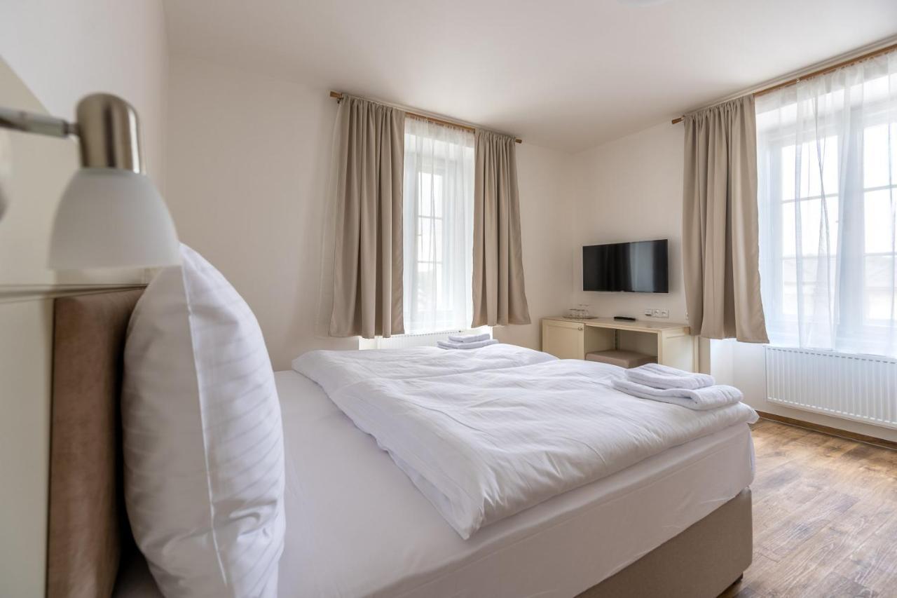 Hotel Barborsky Dvur Кутна-Гора Экстерьер фото