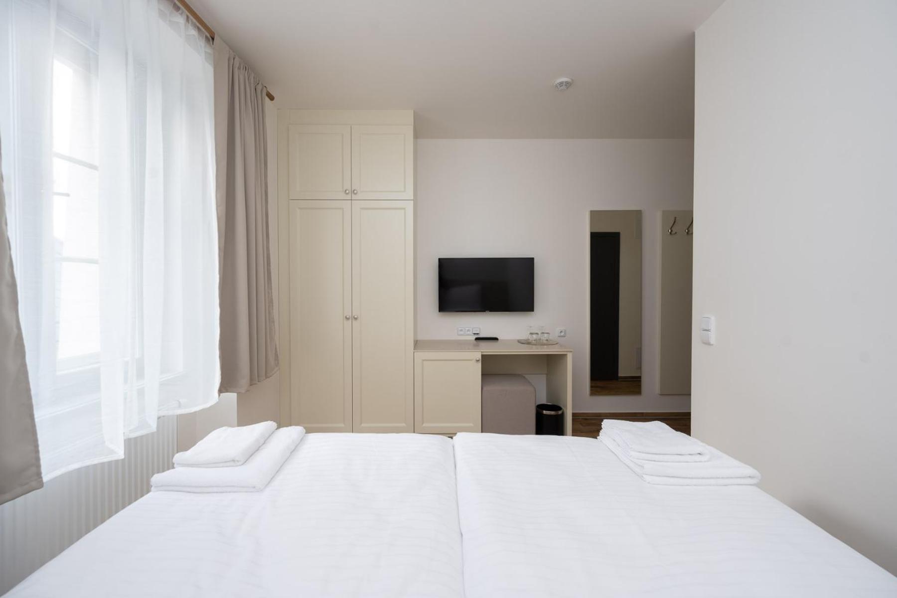 Hotel Barborsky Dvur Кутна-Гора Экстерьер фото